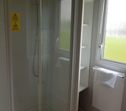 In-room Bathroom 4 Hoburne Devon Holidays Park,sleep 6 Caravan