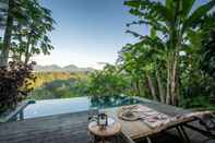 Swimming Pool Buahan, A Banyan Tree Escape