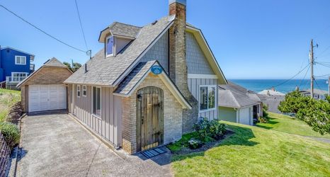 Exterior 2 The Sand Dollar Cottage