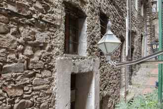 Bangunan 4 Charming Castles B&B in Dolceacqua