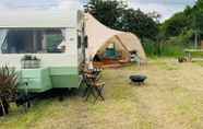 Common Space 4 Private Glamping in a Vintage Caravan & Bell Tent