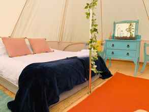 ห้องนอน 4 Private Glamping in a Vintage Caravan & Bell Tent