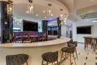 Bar, Cafe and Lounge Best Western Premier Liberty Inn & Suites