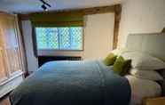 Kamar Tidur 5 Coventry Historic Houses