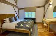 Kamar Tidur 6 Coventry Historic Houses