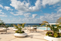Swimming Pool Casa de 3 recamaras frente al mar de Cozumel