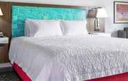 Kamar Tidur 2 Hampton Inn & Suites by Hilton Burlington Toronto