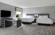 Bedroom 5 Hampton Inn & Suites by Hilton Burlington Toronto