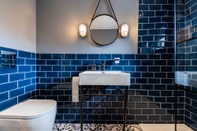 In-room Bathroom Luxury Blackpool Apartments by Sasco