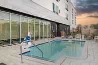 Swimming Pool SpringHill Suites by Marriott Riverside Redlands