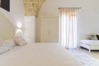 Bedroom 4 2408 Palazzo Alma Luxury Rooms - Camera Tripla