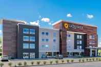 Exterior La Quinta Inn & Suites by Wyndham South Bend near Notre Dame