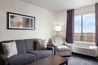 Common Space Cobblestone Inn & Suites - Yuma