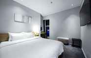 Kamar Tidur 3 Ocean the point Hotel