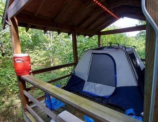 Bedroom 2 Treetopper Fully Set up Tent Site with BBQ, Firepit, Outdoor Pool & Hiking