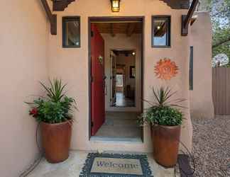 Exterior 2 Casa de Lorenzo - Spacious Yard With Hot Tub and Fire Pit