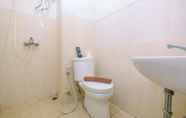 Toilet Kamar 4 Homey Studio @ Park View Condominium Apartment