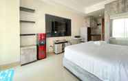 Kamar Tidur 7 Bright Studio Room at Beverly Dago Apartment