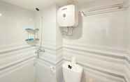 In-room Bathroom 7 Wonderful & Stylish Studio at Jarrdin Cihampelas Apartment
