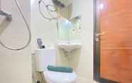 Toilet Kamar 7 Cozy and Stylish 1BR Apartment at Gateway Pasteur