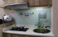 Bilik Tidur 6 Comfortable Fully Furnished 2BR Bassura City Apartment