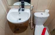 Toilet Kamar 3 Elegant Cozy Studio Room Apartment at Tamansari Papilio