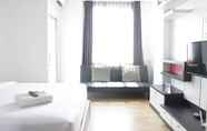 Bilik Tidur 7 Pleasant and Comfy Studio Room at Emerald Towers Apartment