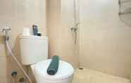 In-room Bathroom 2 Comfy & Pleasant 2BR at Sudirman Suites Apartment