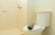 Toilet Kamar 4 Spacious and Homey 2BR Green Central City Apartment