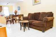 Lobby Comfy and Cozy 2BR Great Western Resort Apartment