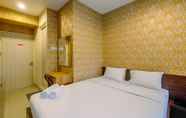 Bilik Tidur 5 Comfy and Simply Studio Room at Grand Kamala Lagoon Apartment