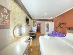 Bedroom 4 Glam Decor Studio Apartment at Emerald Towers