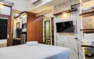 ห้องนอน 5 Homey and Comfy Studio at Vida View Makasar Apartment