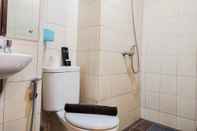 In-room Bathroom Homey and Comfy Studio at Vida View Makasar Apartment