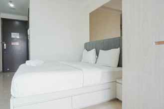 Kamar Tidur 4 Best Studio with Pool View at Menteng Park Apartment