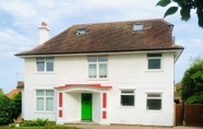 Exterior 2 Inviting 5-bed House in Eastbourne