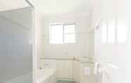 Toilet Kamar 5 21 Melaleuca Drive