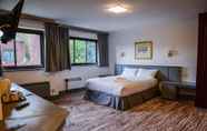 Lainnya 6 Himley Country Hotel