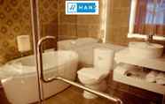 Toilet Kamar 6 HANZ Friday Royal Hotel