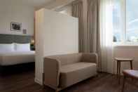 Common Space Doubletree By Hilton Sittard