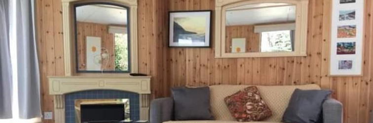 Lobby Shepherds Hut - Riverview 4