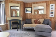 Lobi Shepherds Hut - Riverview 4