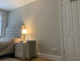 Kamar Tidur 2 Immaculate 4 Bedroom House, Near Central London