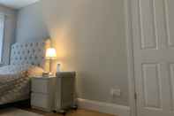 Kamar Tidur Immaculate 4 Bedroom House, Near Central London