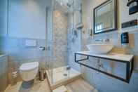 In-room Bathroom Villa Boutique 115 by INA