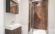 Toilet Kamar 7 Stylish Studios SHEFFIELD