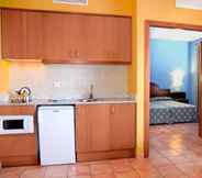 Bilik Tidur 6 Aparthotel Vacances Menorca Blanc Cottage