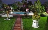 Swimming Pool 7 Inviting 14-bed Villa in Toro Valle del Cauca