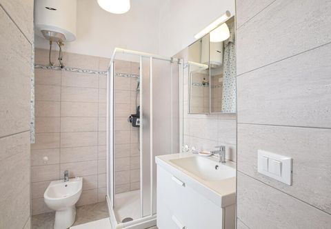 Others Awesome Apartment in Lido di Camaiore With 2 Bedrooms