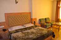 Bedroom Goroomgo New Ambika Mall Road Manali